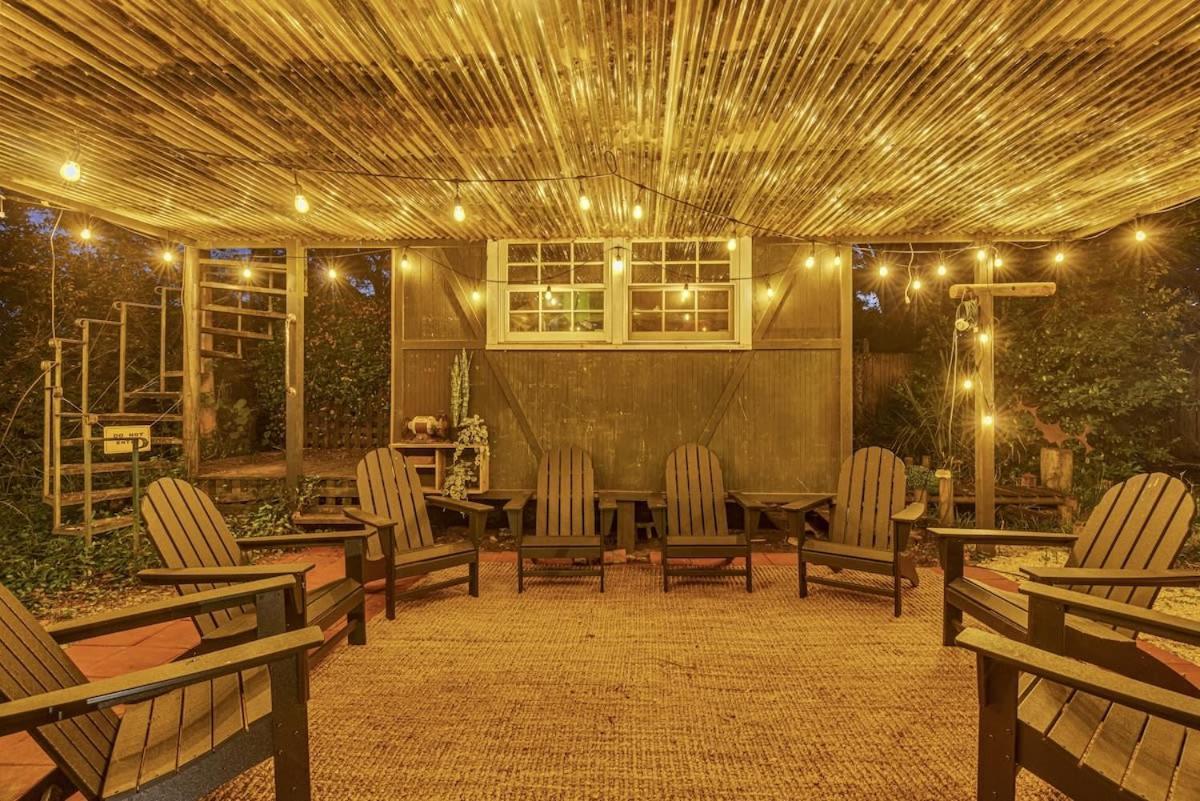 Bare Feet Bungalow -Close To Beach & Dog Friendly Gulfport Exteriör bild