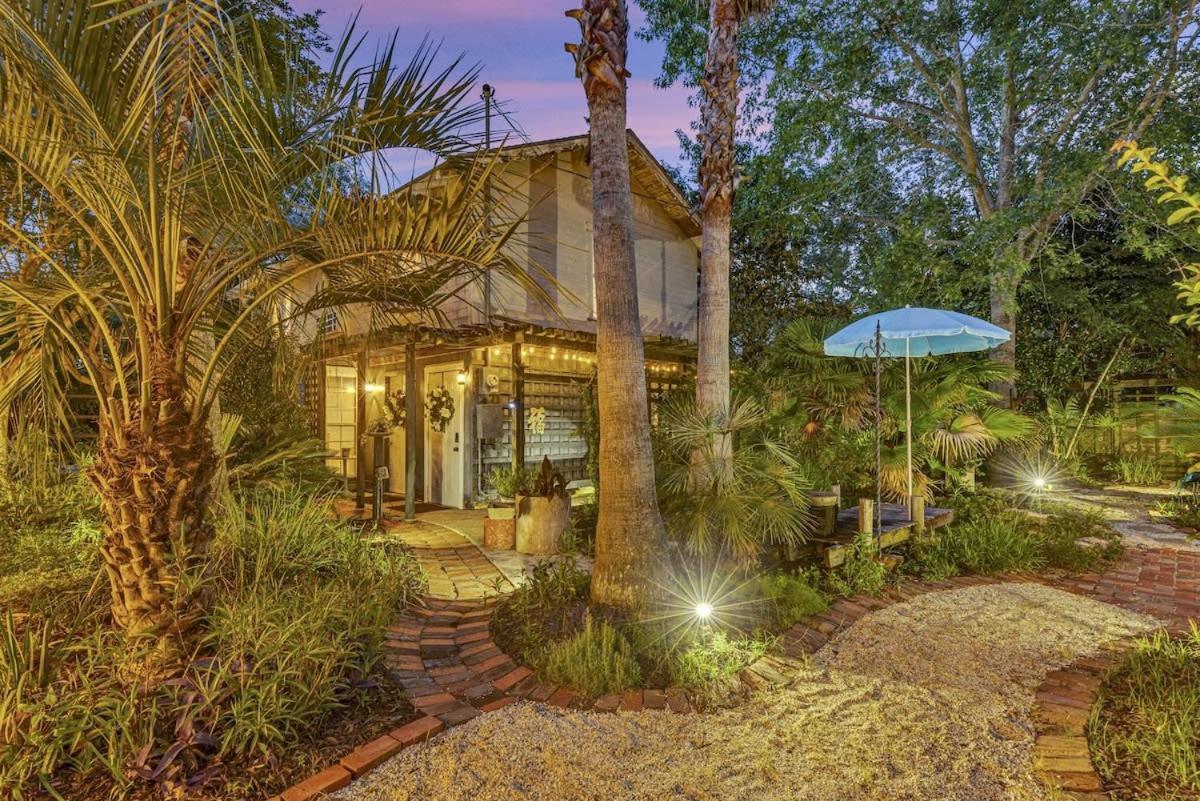 Bare Feet Bungalow -Close To Beach & Dog Friendly Gulfport Exteriör bild