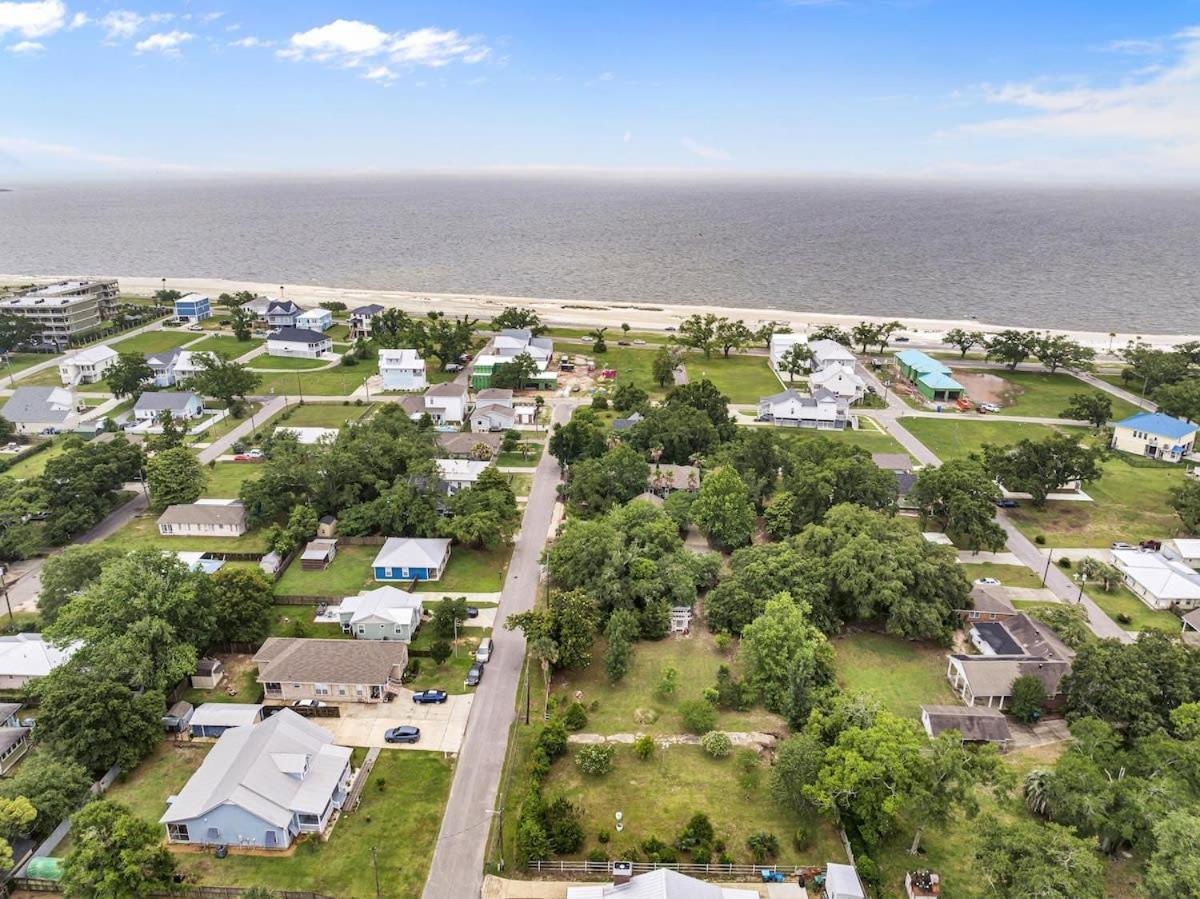 Bare Feet Bungalow -Close To Beach & Dog Friendly Gulfport Exteriör bild