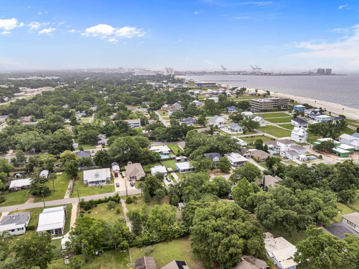 Bare Feet Bungalow -Close To Beach & Dog Friendly Gulfport Exteriör bild