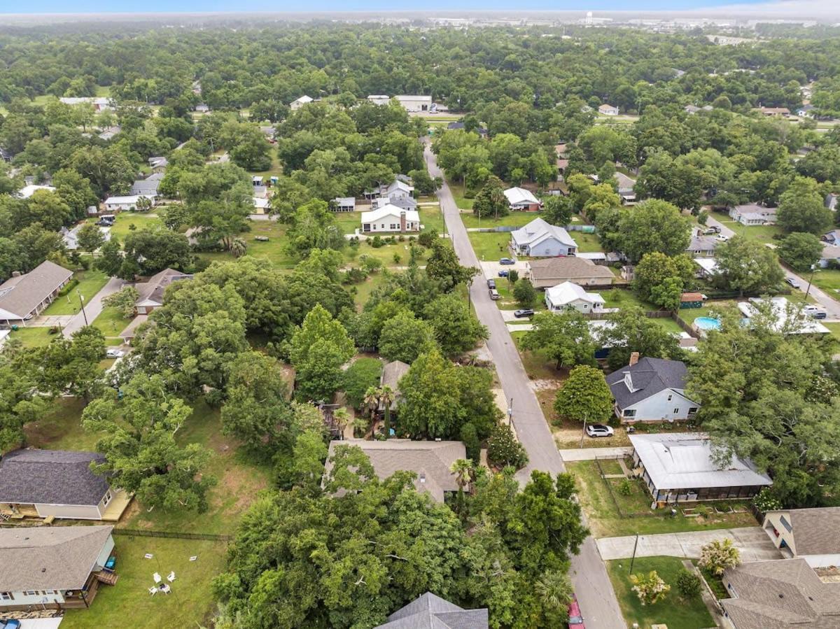 Bare Feet Bungalow -Close To Beach & Dog Friendly Gulfport Exteriör bild