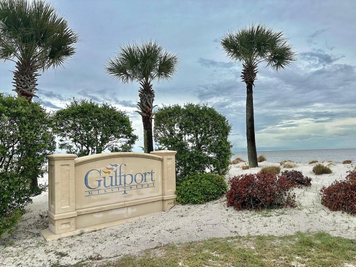 Bare Feet Bungalow -Close To Beach & Dog Friendly Gulfport Exteriör bild