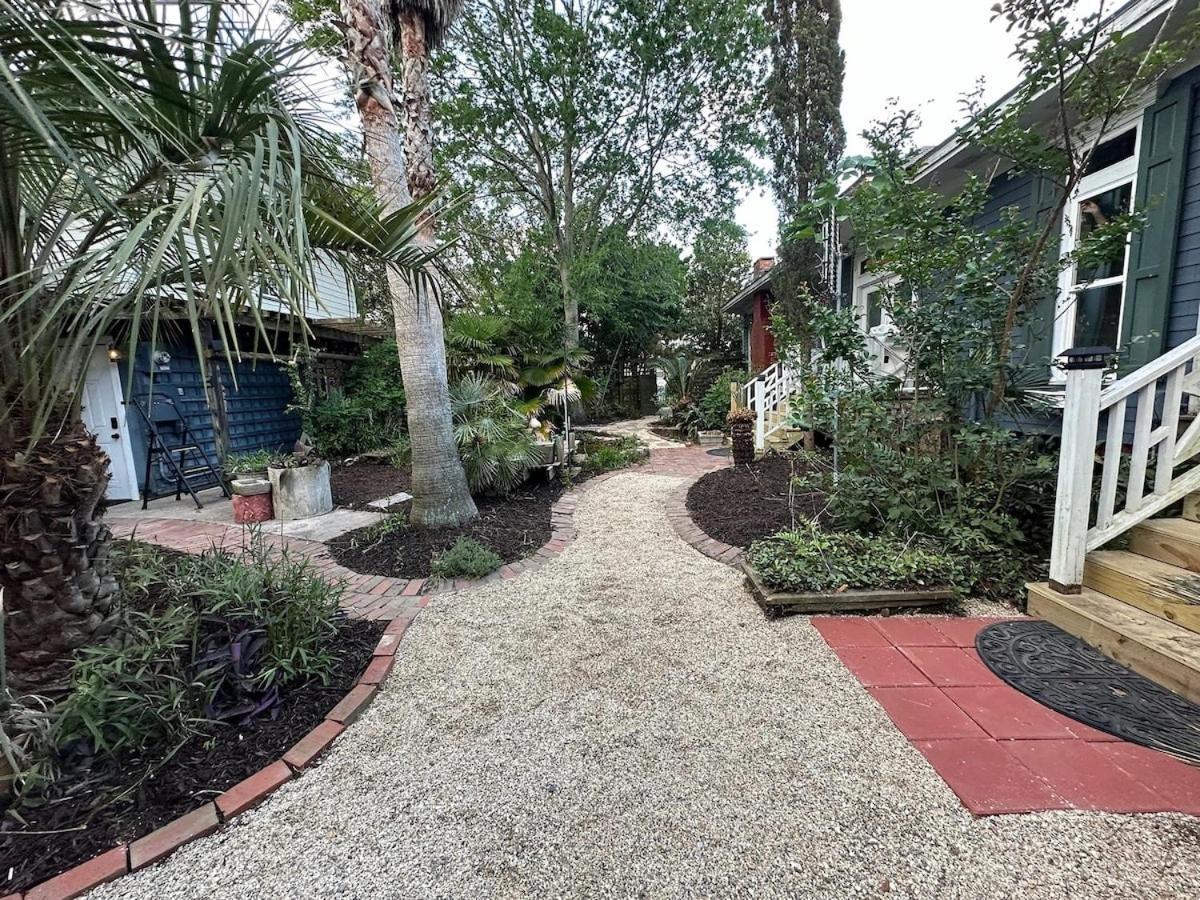 Bare Feet Bungalow -Close To Beach & Dog Friendly Gulfport Exteriör bild