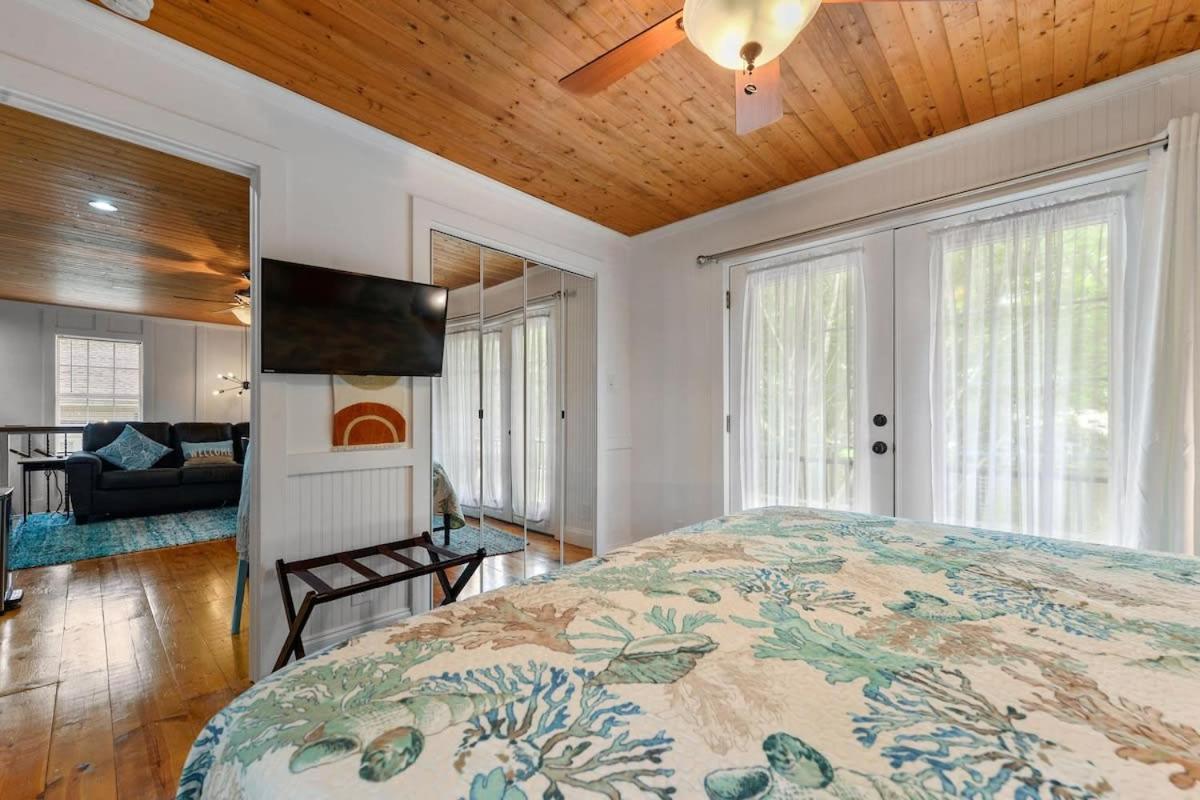 Bare Feet Bungalow -Close To Beach & Dog Friendly Gulfport Exteriör bild