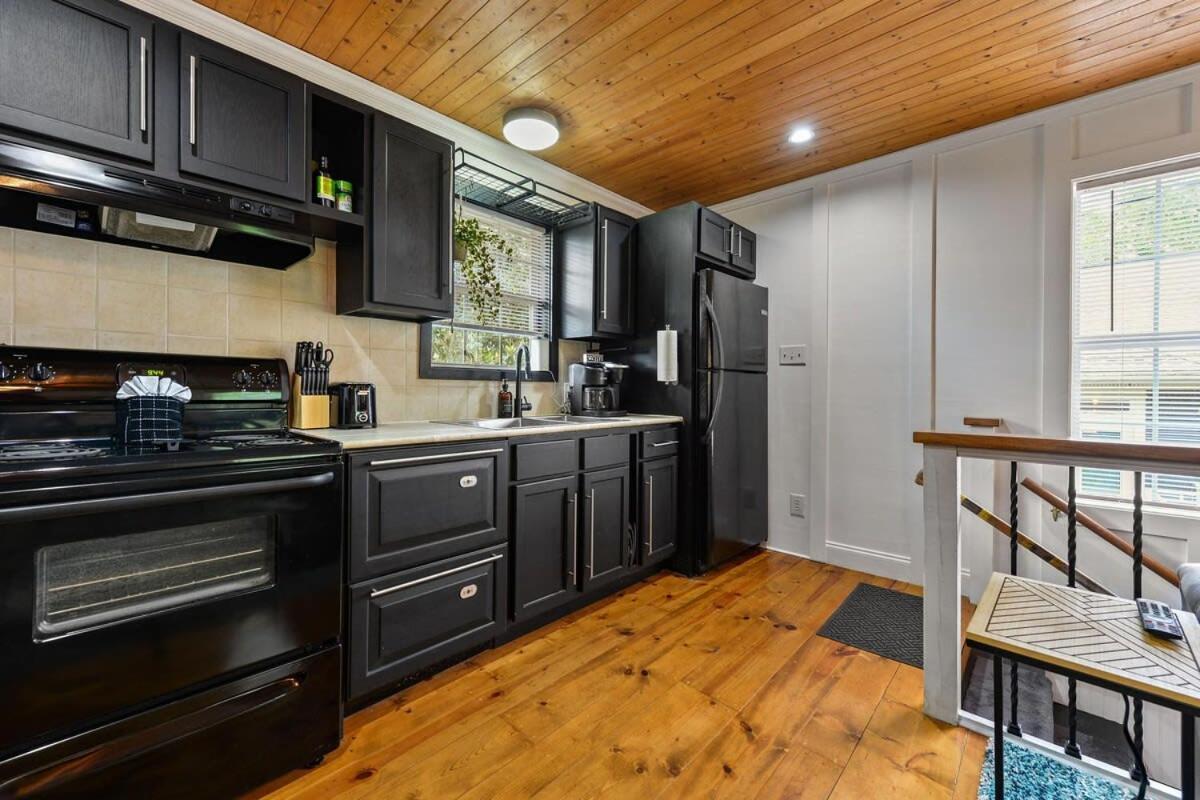 Bare Feet Bungalow -Close To Beach & Dog Friendly Gulfport Exteriör bild