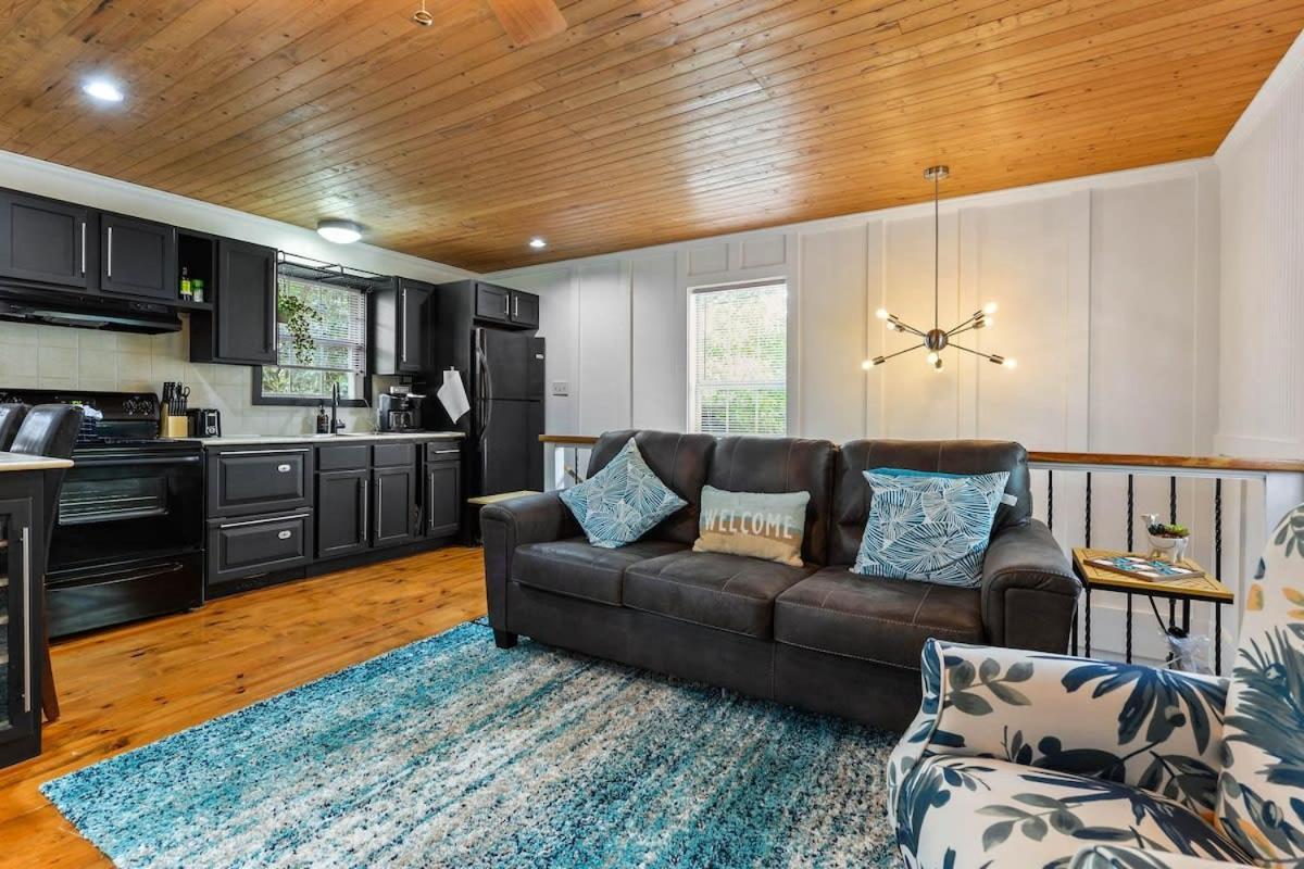Bare Feet Bungalow -Close To Beach & Dog Friendly Gulfport Exteriör bild
